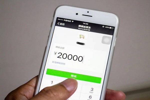 把一个微信号或者微博号运营推广到粉丝过万，有什么方法或者捷径？